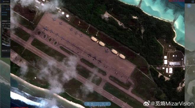 1架是因为遵守美俄New-START规定？俄罗斯轰炸机“傻呵呵”露天停放被乌军击中4(图15)