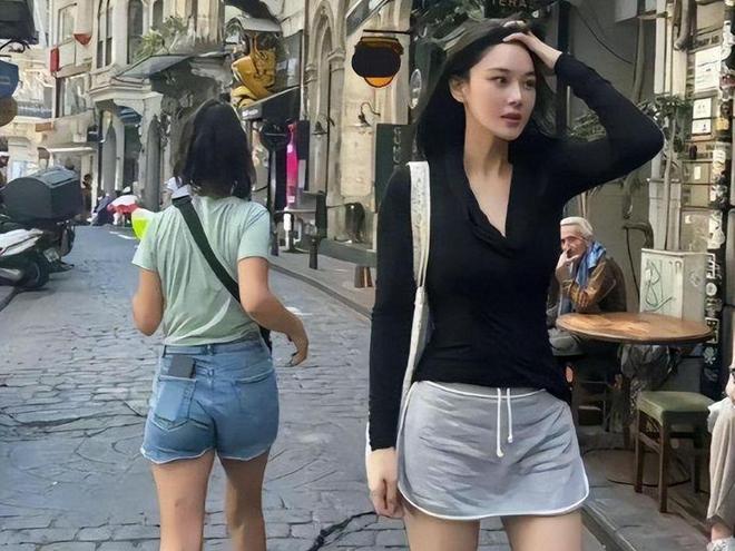 现原形皮肤下垂暗沉老得认不出这才是原相机！路人镜头下明星(图2)