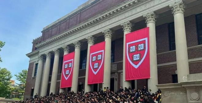 佛毕业演讲的中国女生震撼全场哈佛战胜川普这天史上首位在哈(图4)